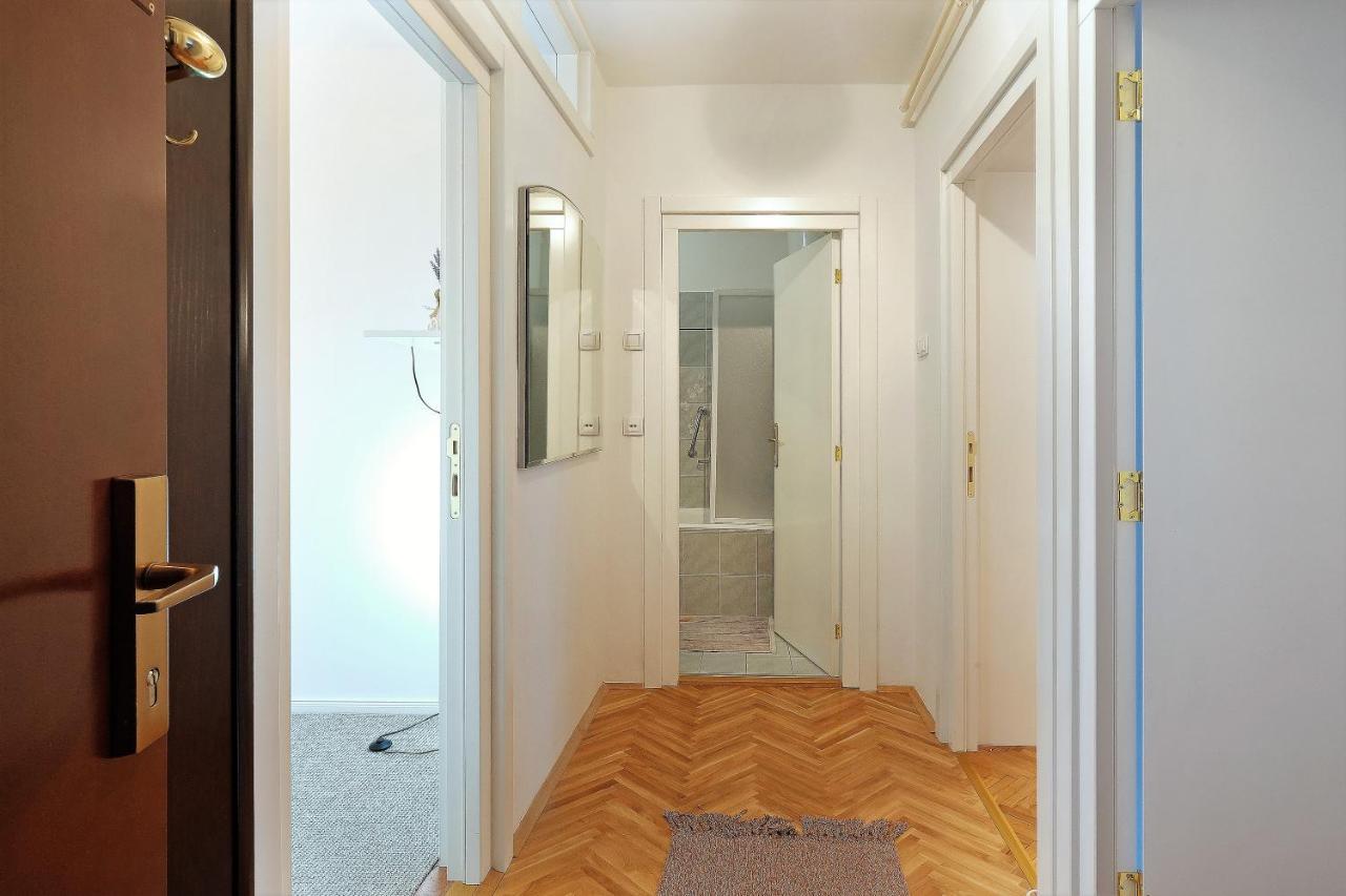 Zen City Center Apartment & Garage Nearby Belgrad Exteriör bild